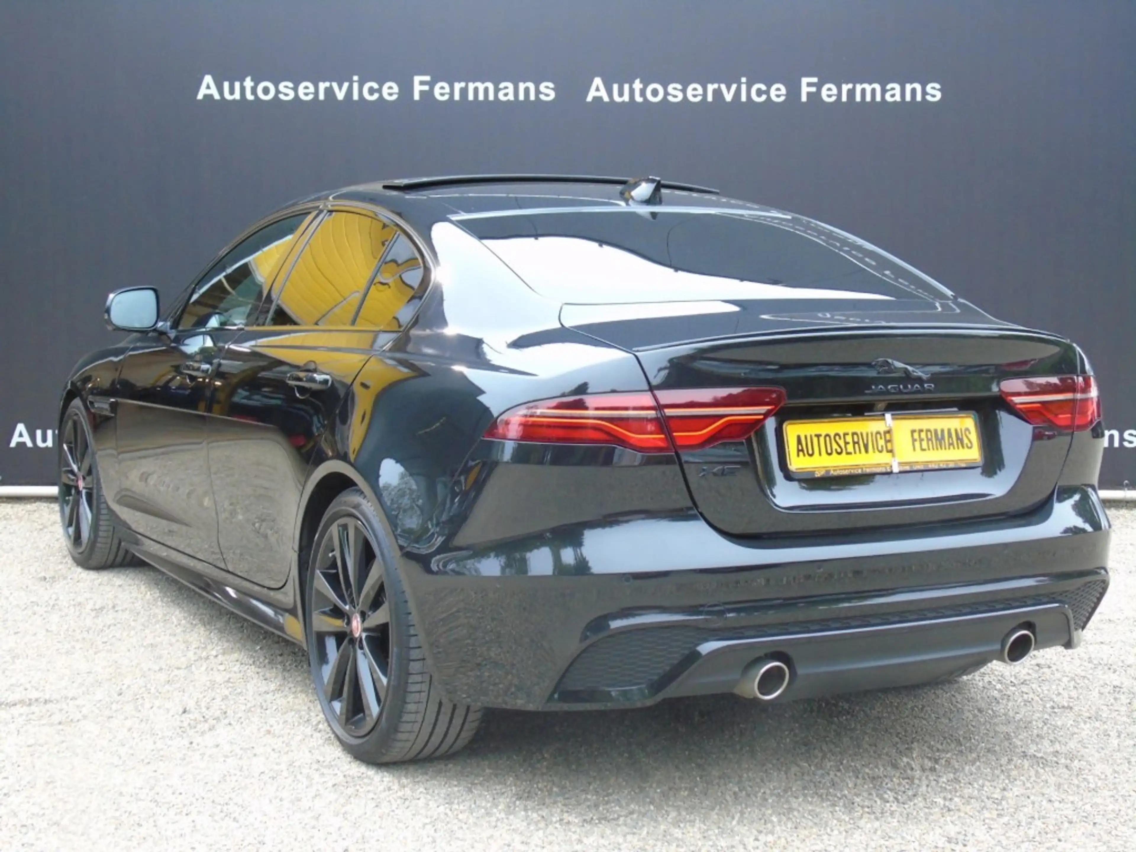 Jaguar XE XE P250 R-Dynamic - 2022 - 31DKM - Panodak - 19 - — photo 5