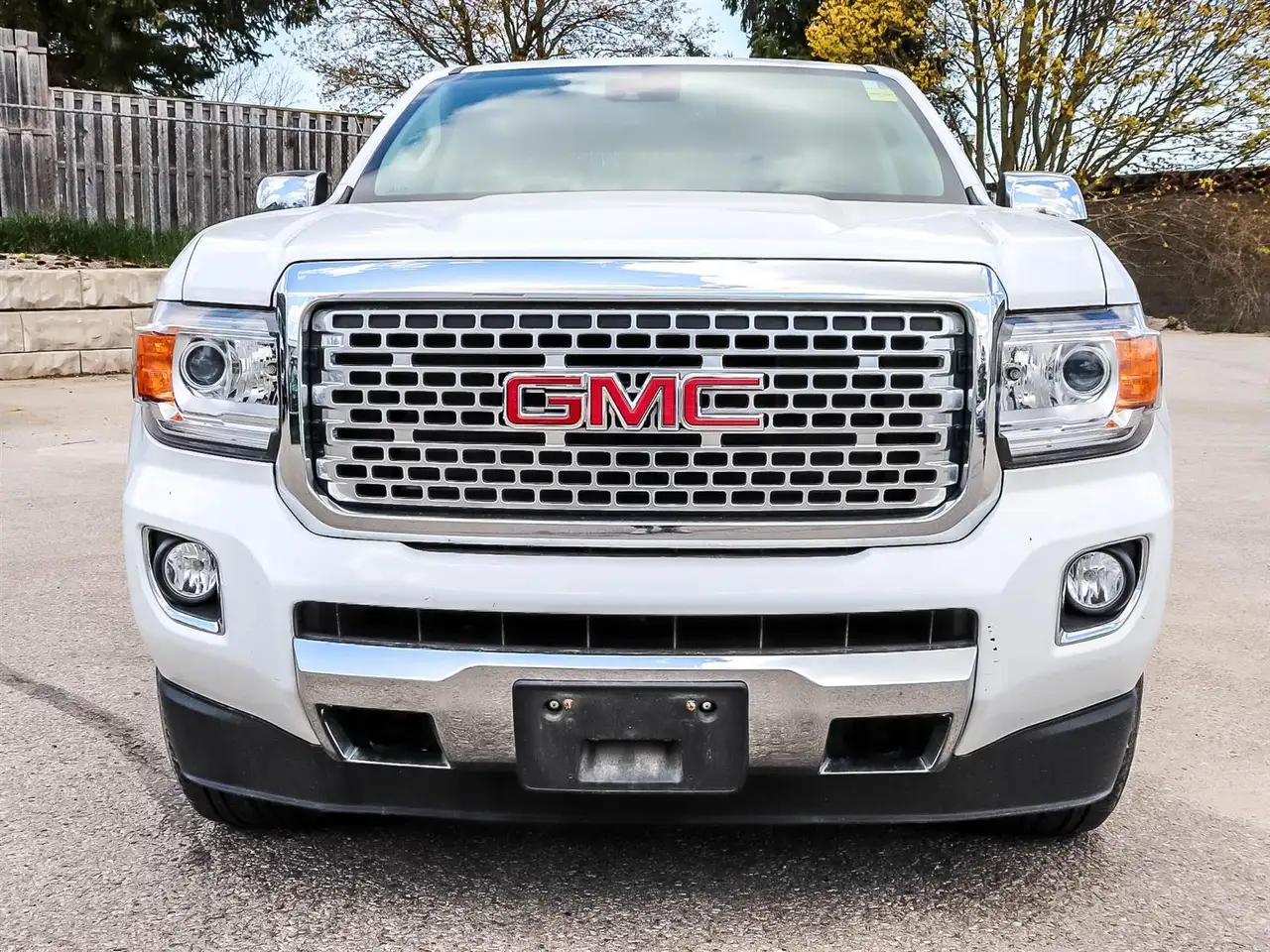 GMC Canyon снимка GMC Canyon