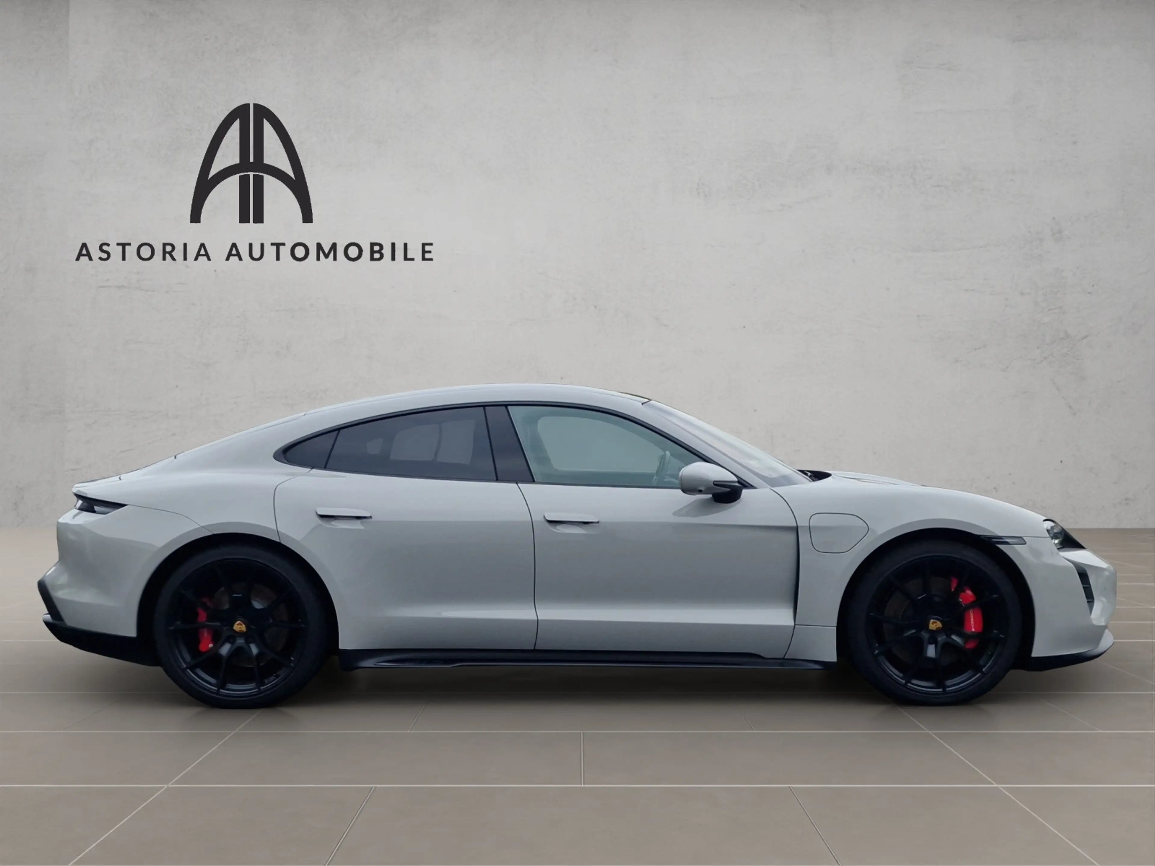 Porsche Taycan GTS Pano 360° InnoDr HinterachsLenkung — photo 8