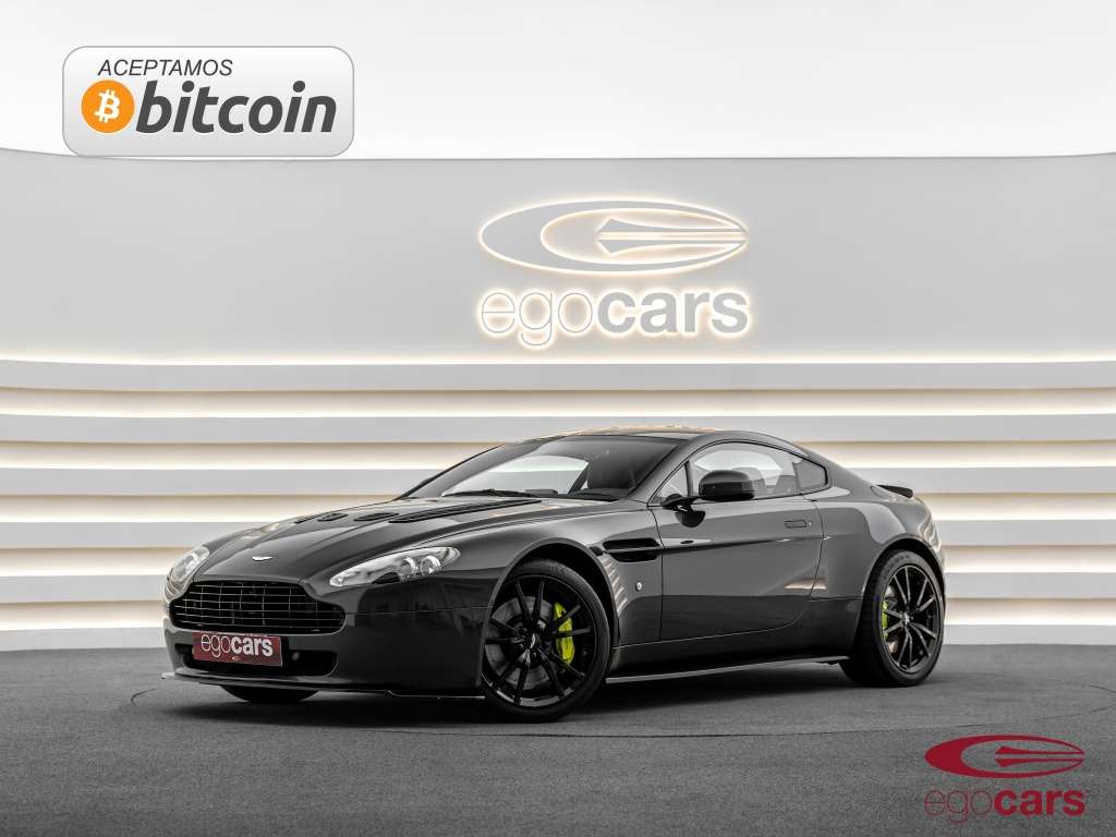 Aston Martin Vantage - foto 1