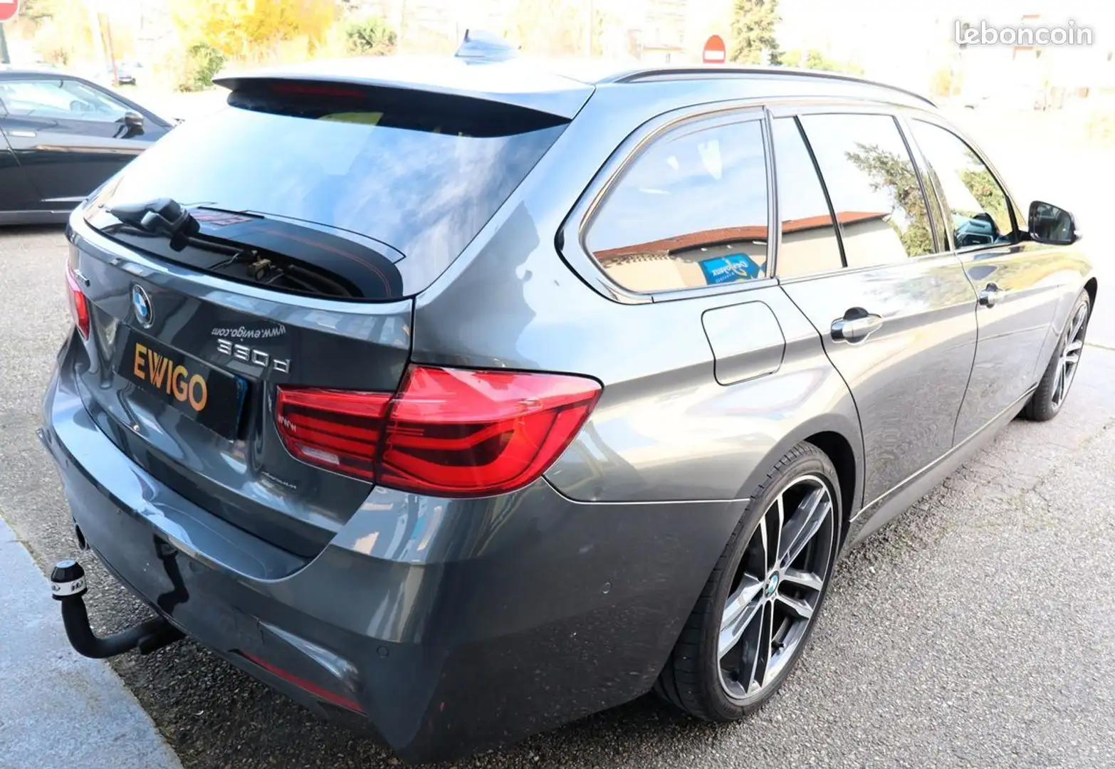 BMW 330 Touring vi (f31) ph2 330da xdrive 258 ch pack m %2B attelage toit ouvrant sieges chauffants Schwarz - 2