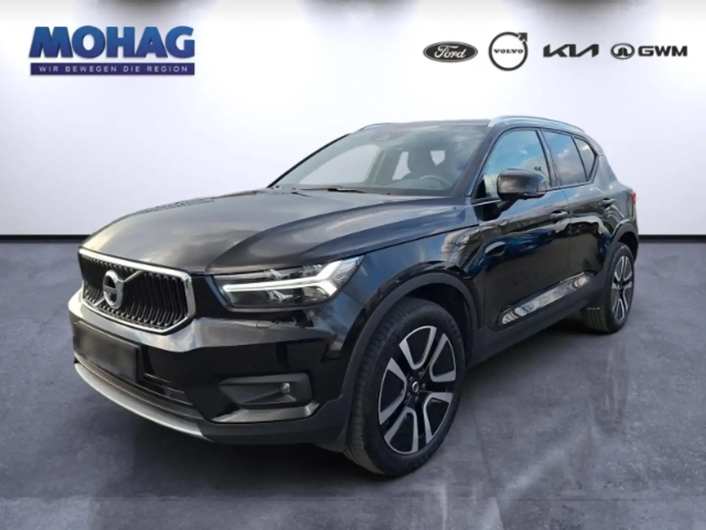 Volvo XC40 T3 Momentum Pro *360-Grad-Kamera*Panoramadach* Schwarz - 1