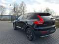 Volvo XC40 2WD T3 EU6d Momentum Pro Schaltwagen Schwarz - thumbnail 4