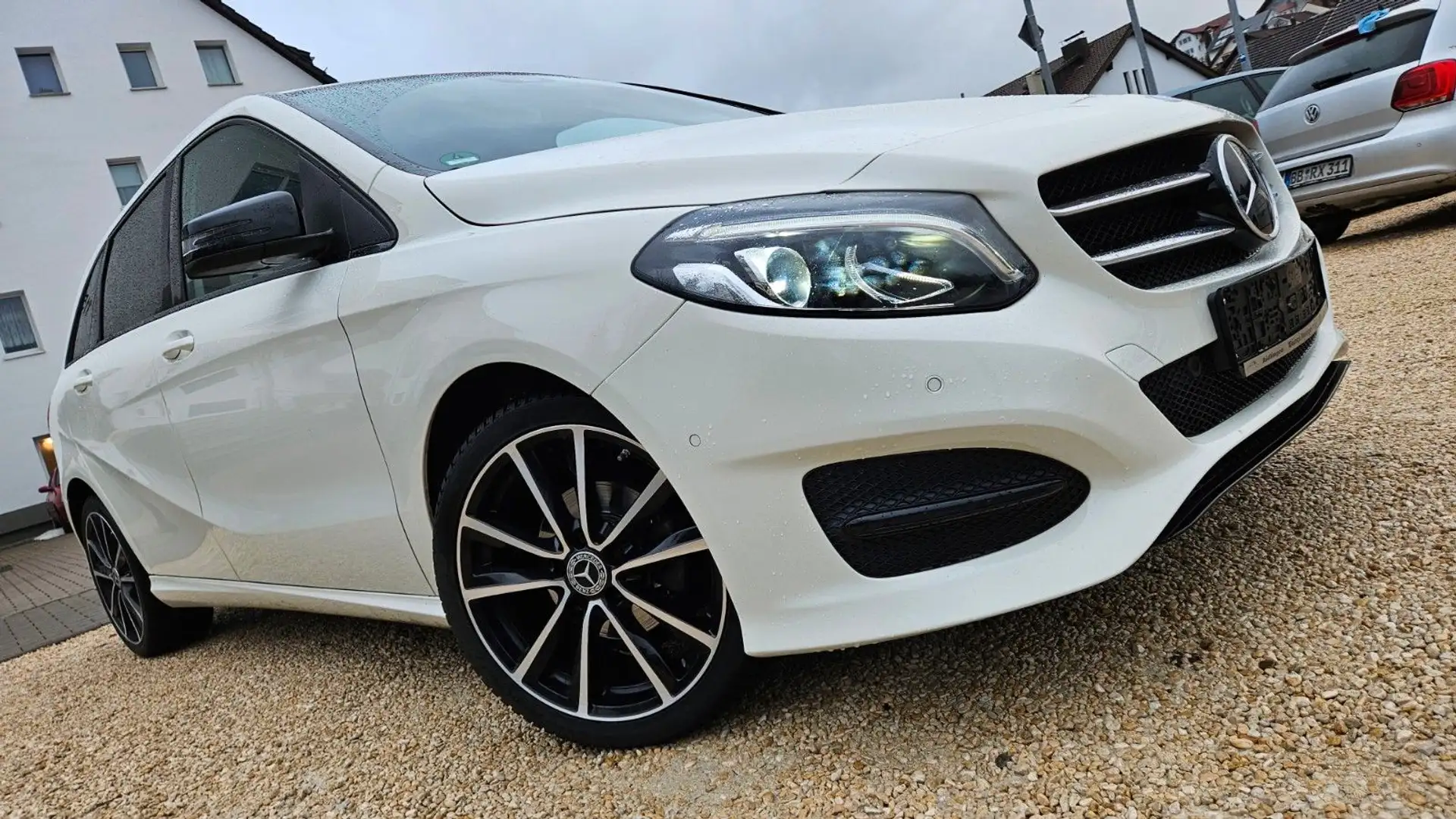 Mercedes-Benz B 180 B180+TÜV+GARANTIE+NAVI+LEDER+BI.XENON+PARKS Weiß - 2