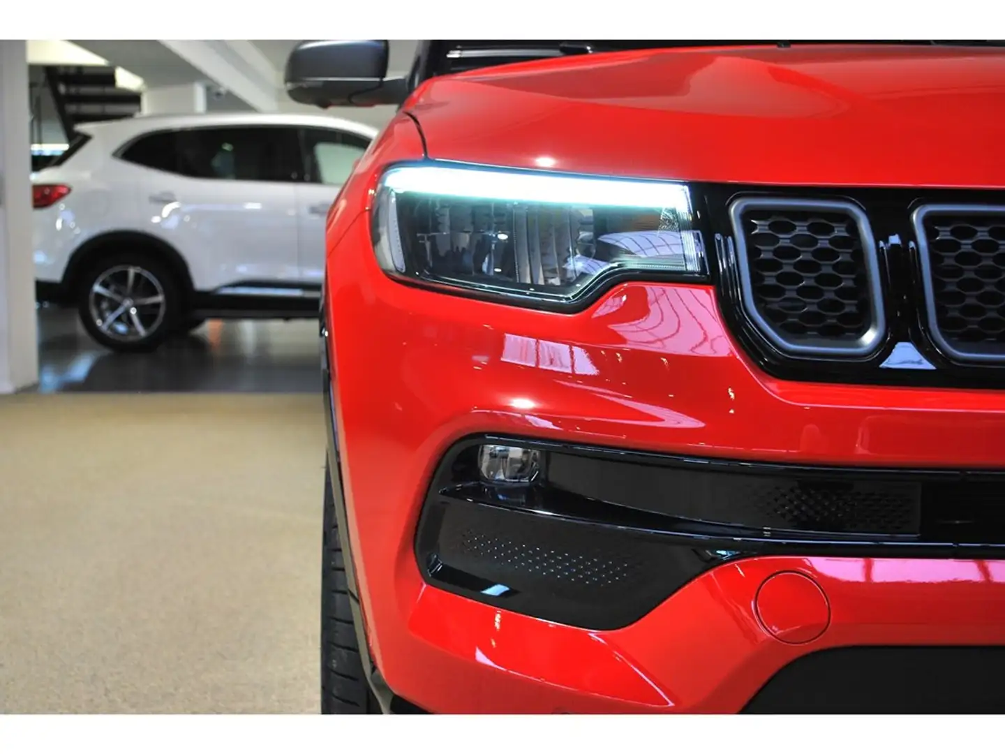 Jeep Compass T4 80th Anniversary 4x2 1.3cc 150pk Roşu - 2