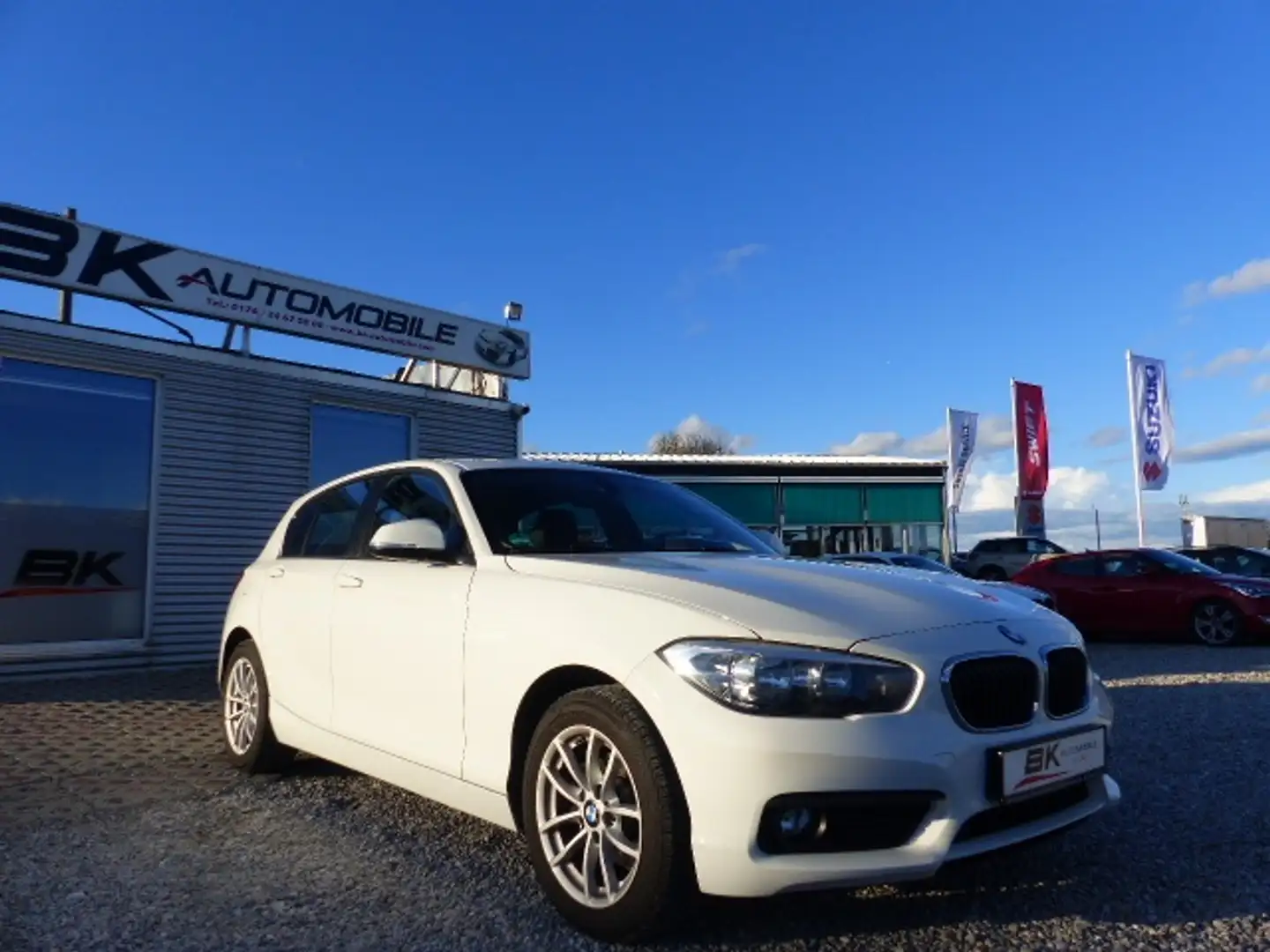 BMW 116 d Advantage Scheckheft Navi Sitzheizung Tempomat Weiß - 1