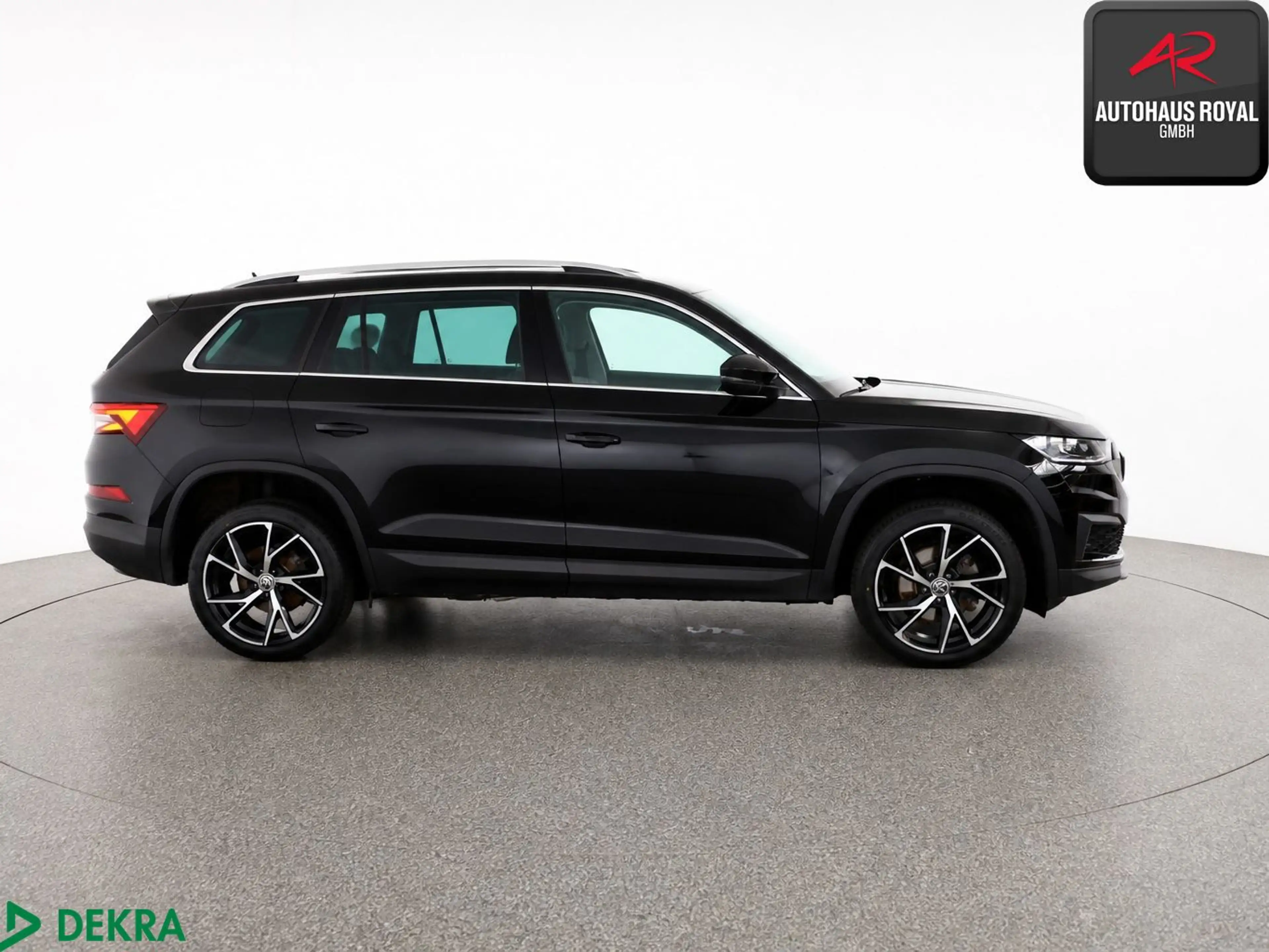 Skoda Kodiaq 2.0 TDI STYLE MATRIX,MEMORY,KAMERA,KESSY — photo 6