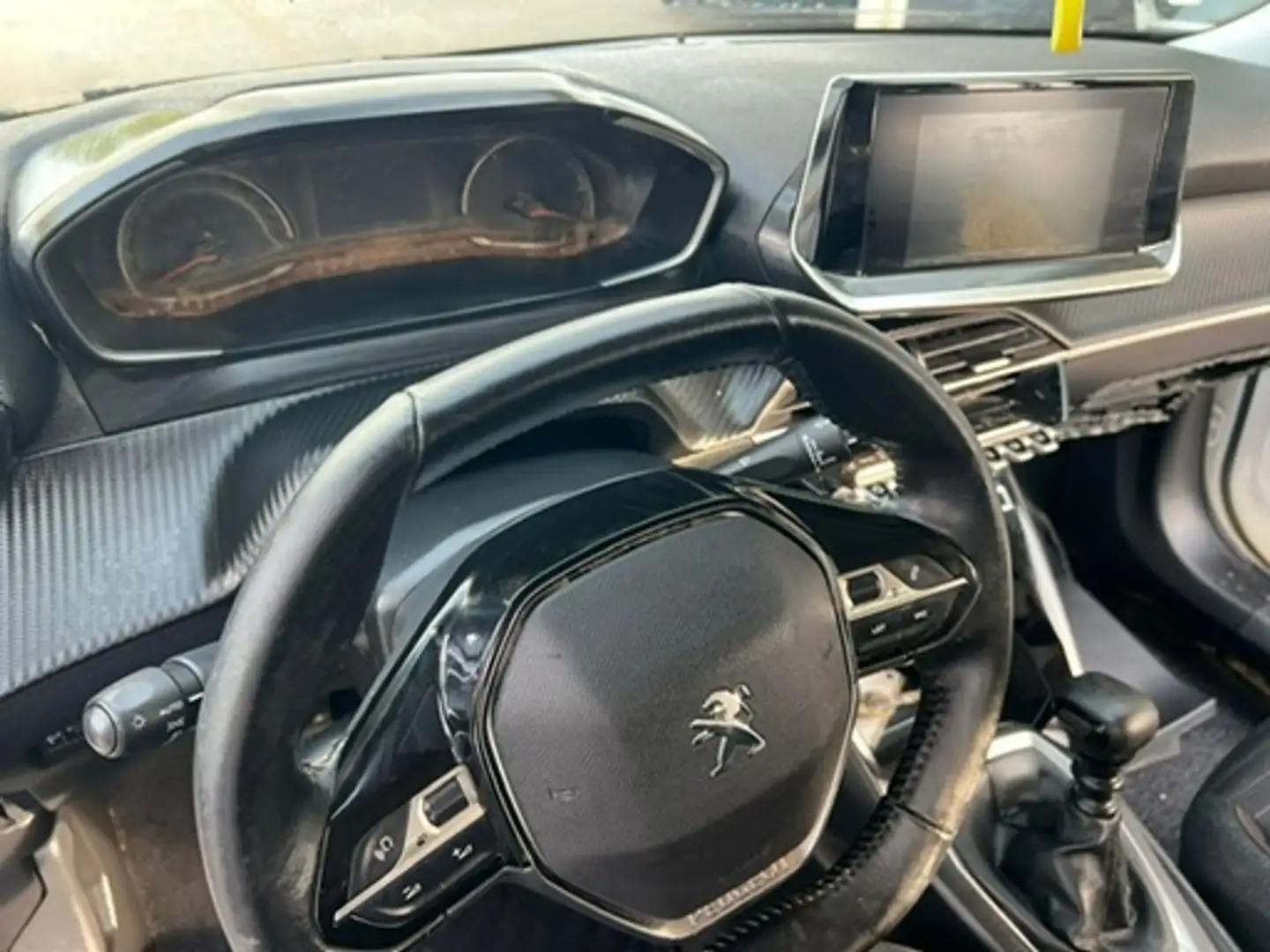 Peugeot 2008 1.2 PureTech S&S Active Pack 100 Wit - 2