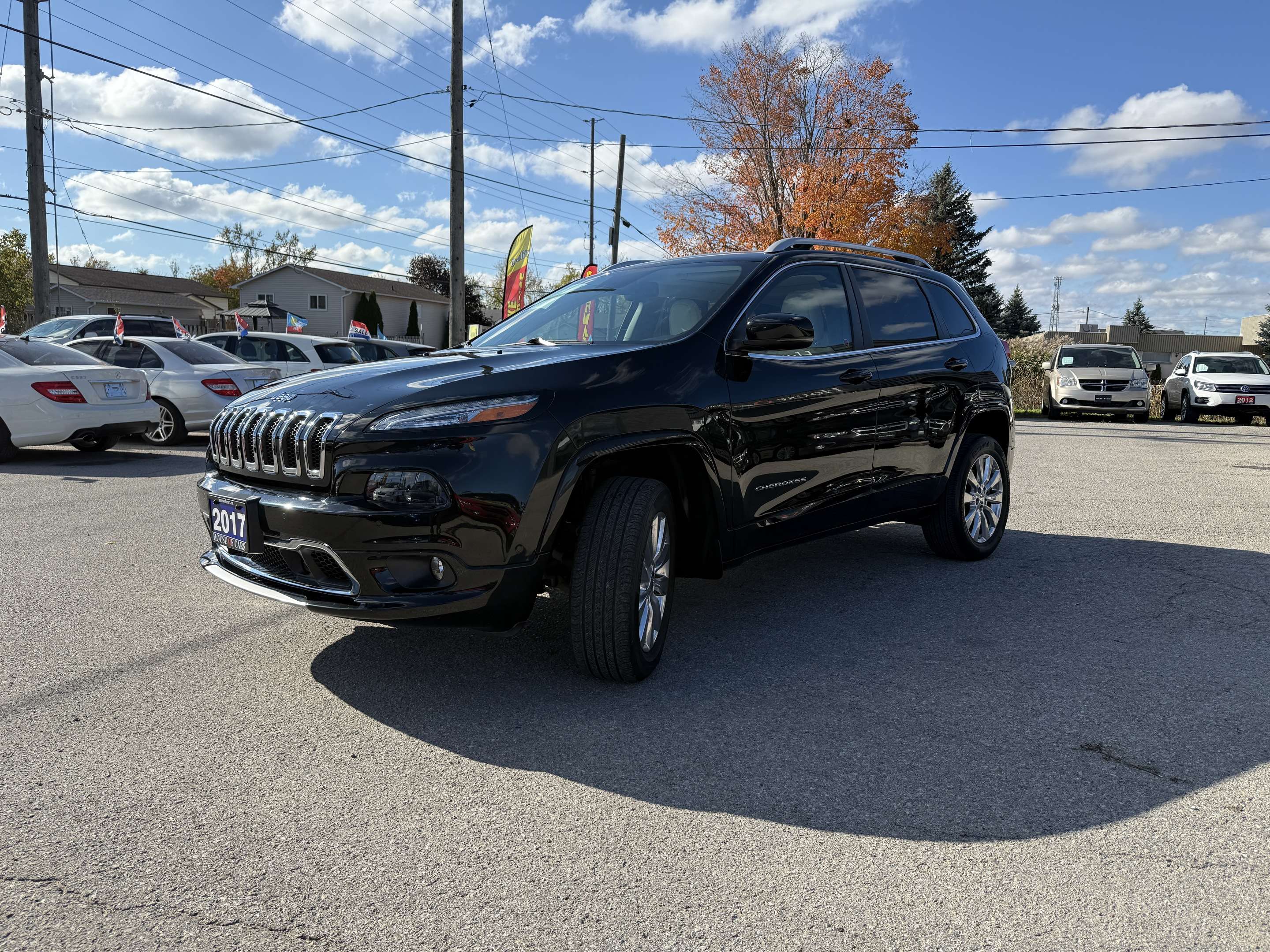2017 Jeep Cherokee 30,505km-4WD Overland-leather-panroof-fully loaded alt 3