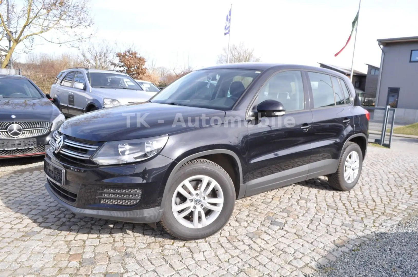 Volkswagen Tiguan Trend & Fun BMT /START/STOPP/CARPLAY/PDC Schwarz - 1