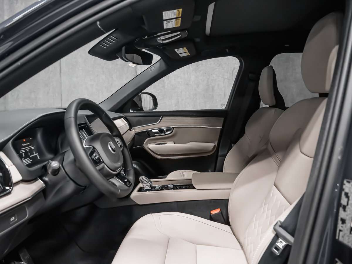 2026 Volvo XC90 Plus 7-Seater (Dark Theme) thumb 11