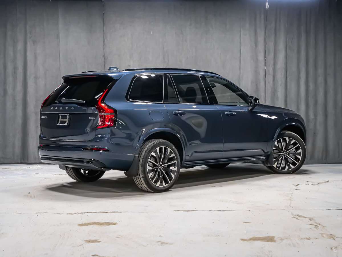 2026 Volvo XC90 Plus 7-Seater (Dark Theme) alt 4