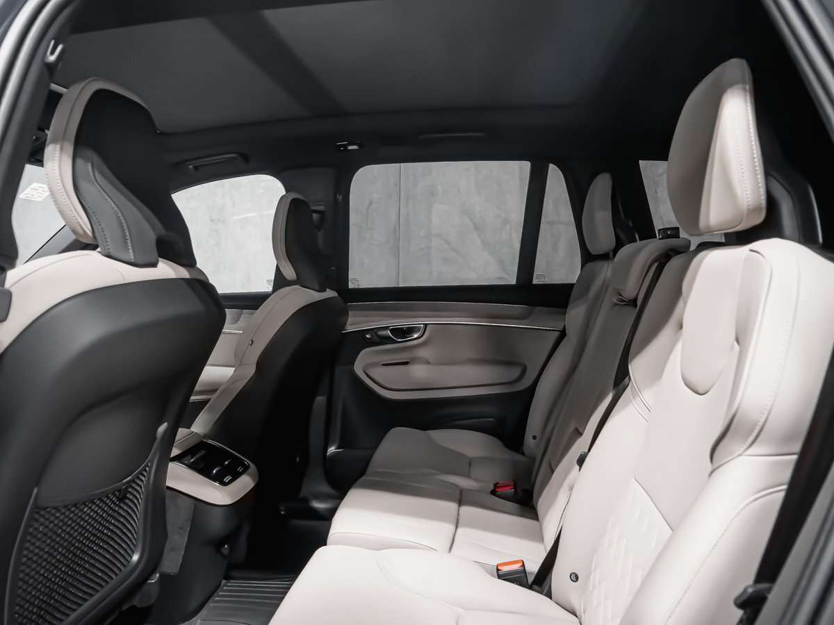 2026 Volvo XC90 Plus 7-Seater (Dark Theme) thumb 12