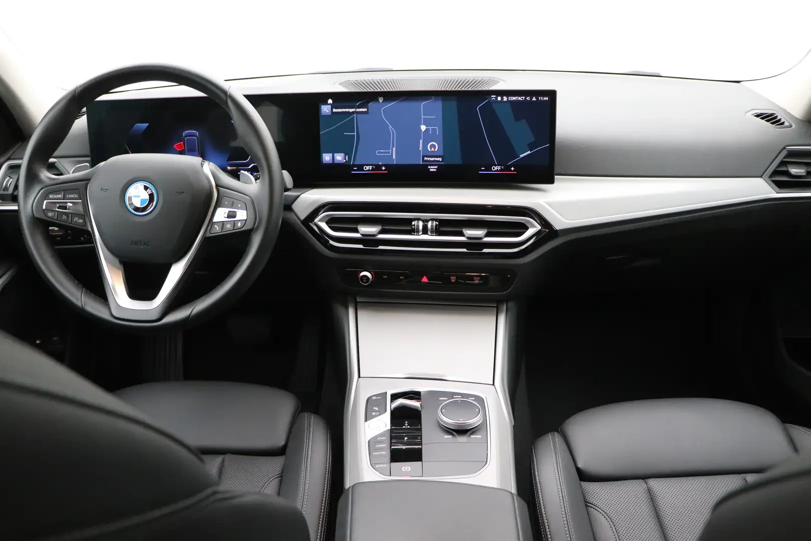 BMW 320 3 Touring 320e PHEV LEDER/CUIR LED GPS PDC Carplay Zwart - 1