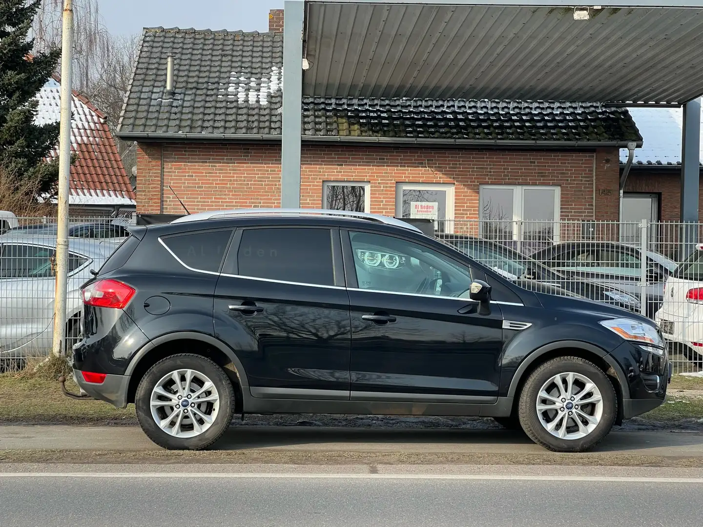 Ford Kuga Titanium Navi Panorama  4X4 Nero - 2