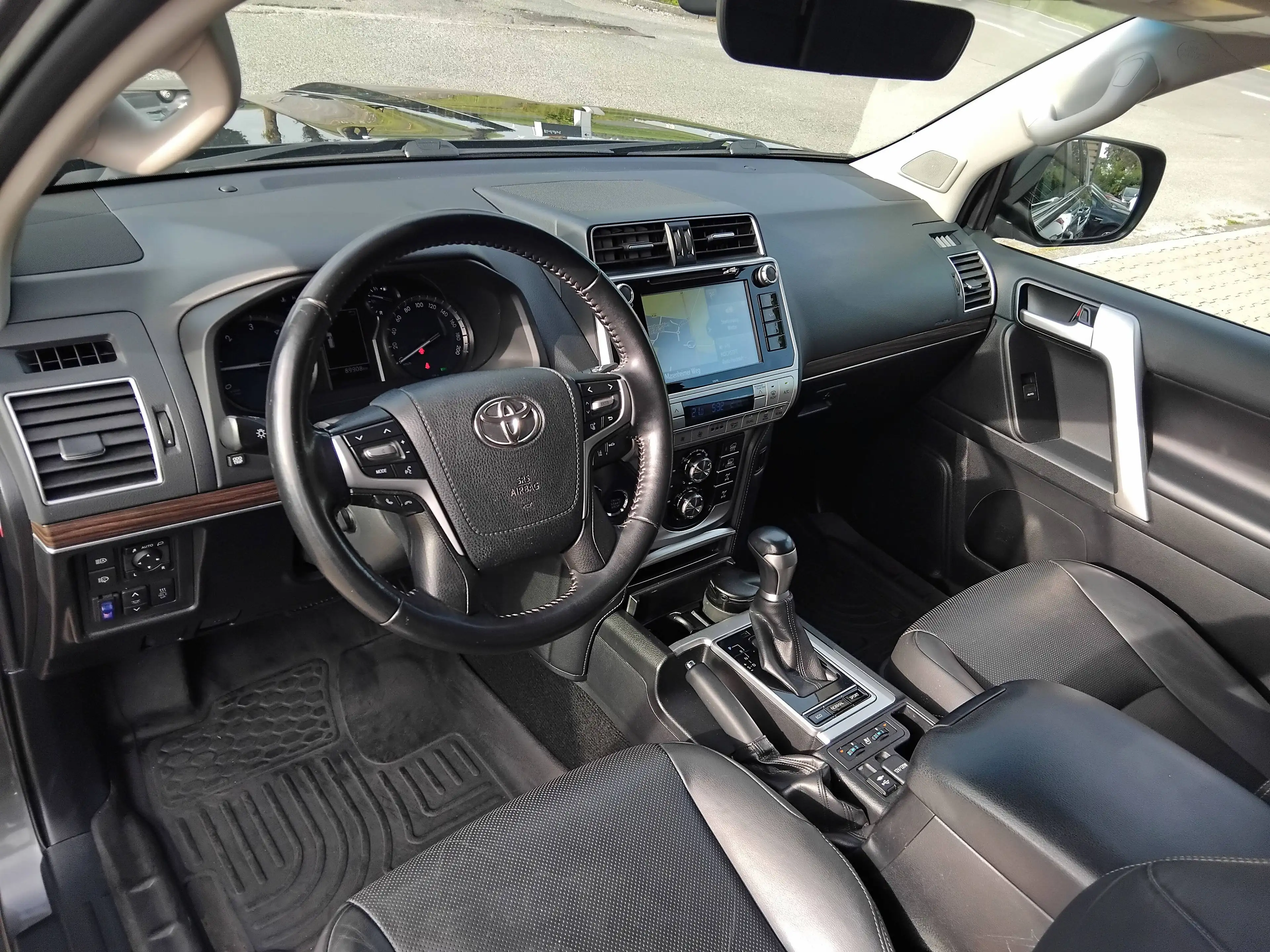 Toyota Land Cruiser Land Cruiser 2.8 D-4D Automatik Executive — photo 7