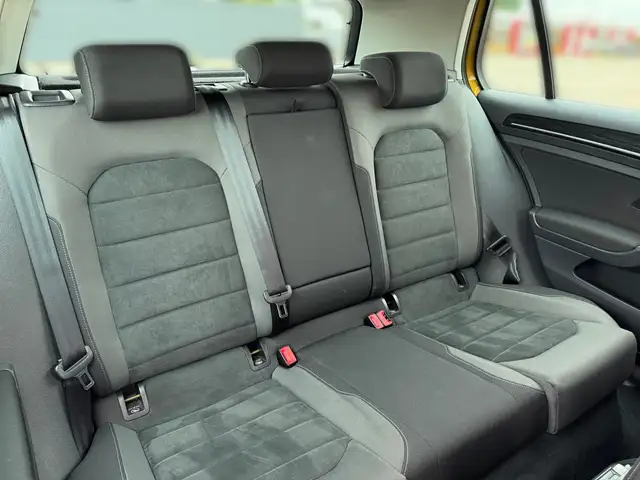 Volkswagen Golf view 11