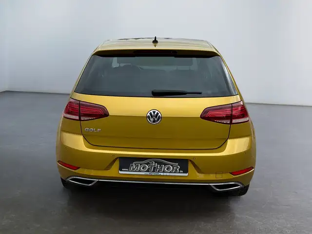 Volkswagen Golf view 5
