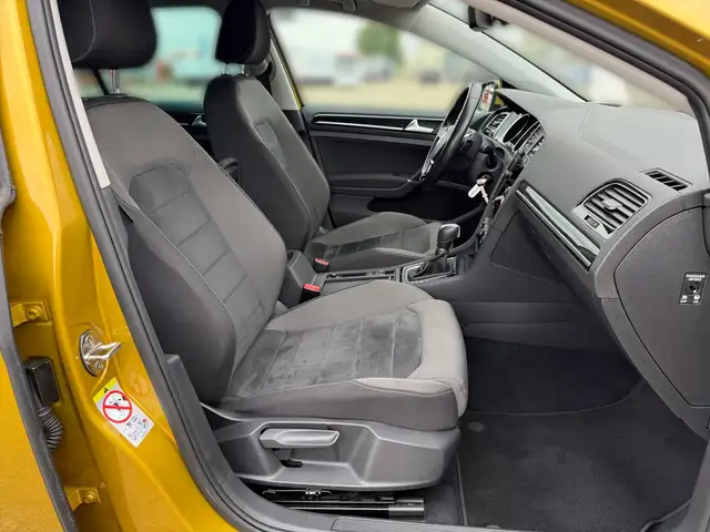 Volkswagen Golf view 10