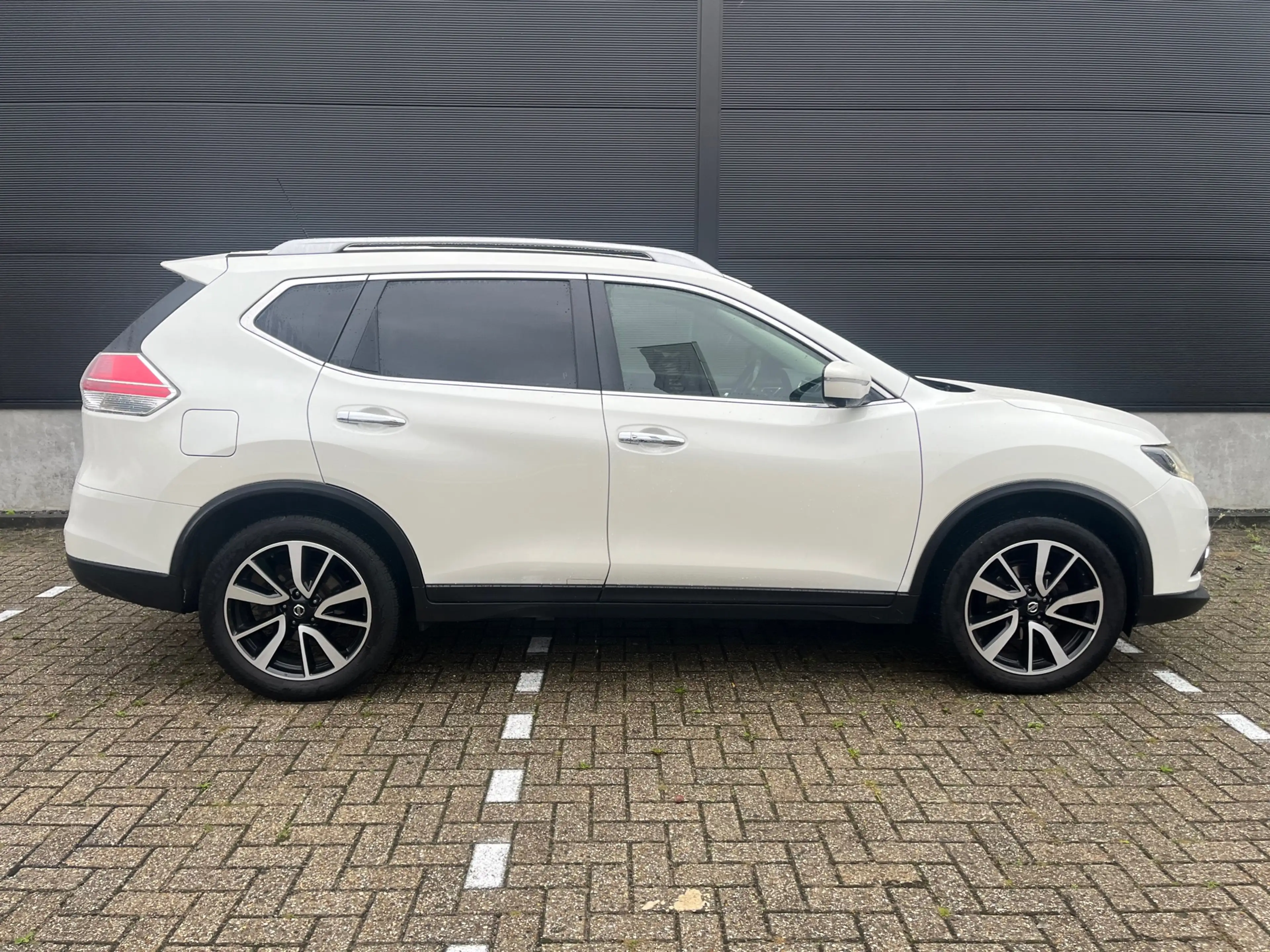 Nissan X-Trail 1.6 DIG-T Connect Edition — photo 6