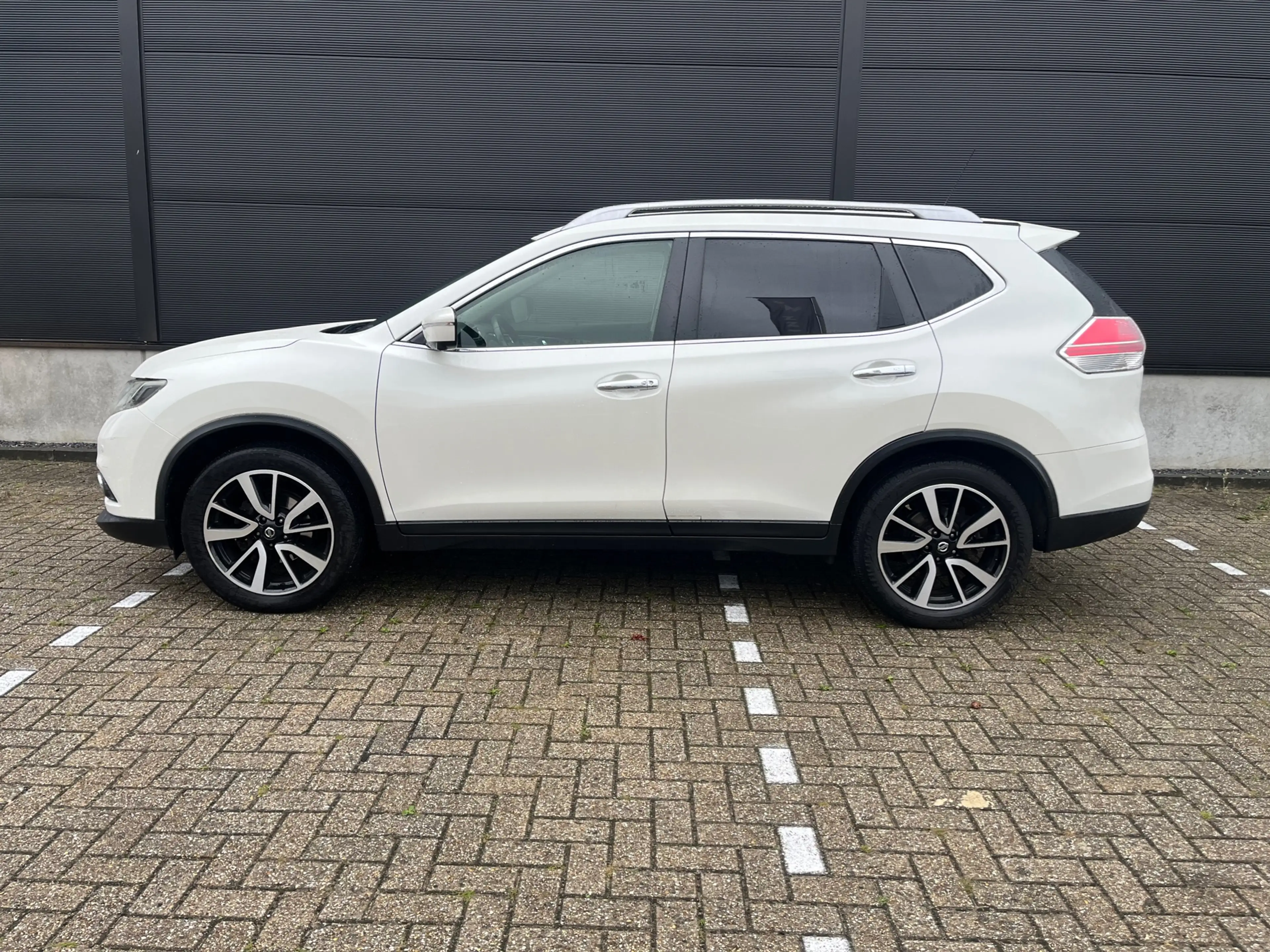 Nissan X-Trail 1.6 DIG-T Connect Edition — photo 2