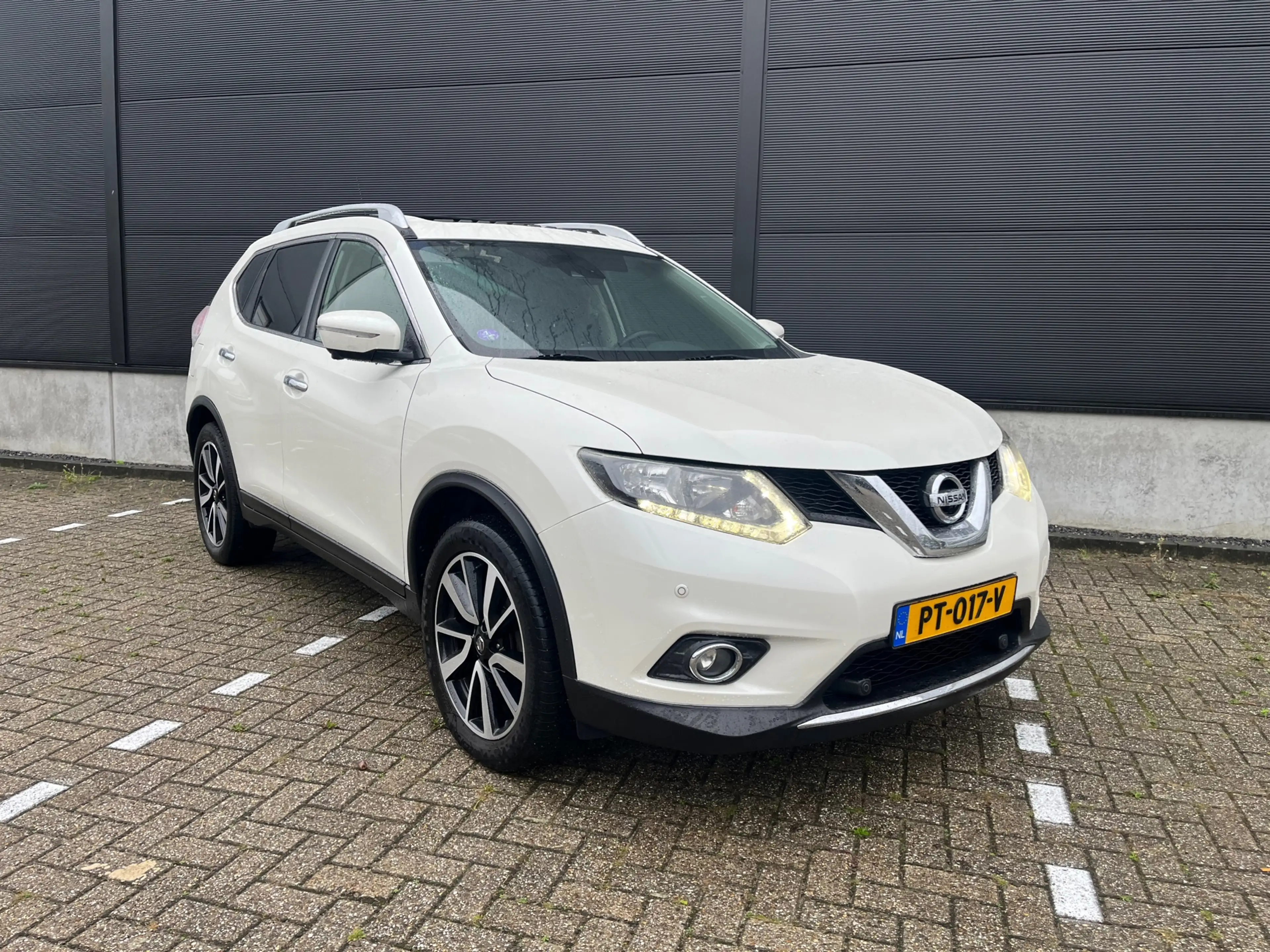 Nissan X-Trail 1.6 DIG-T Connect Edition — photo 7