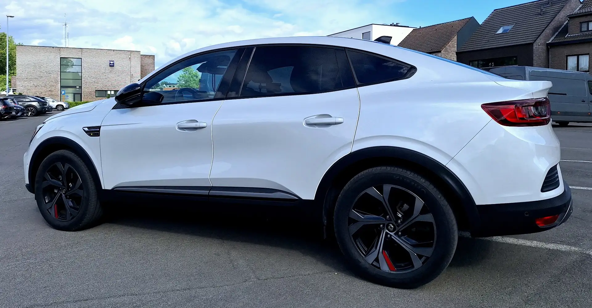 Renault Arkana RS LINE E-TECH Hybrid 145pk. Blanc - 1