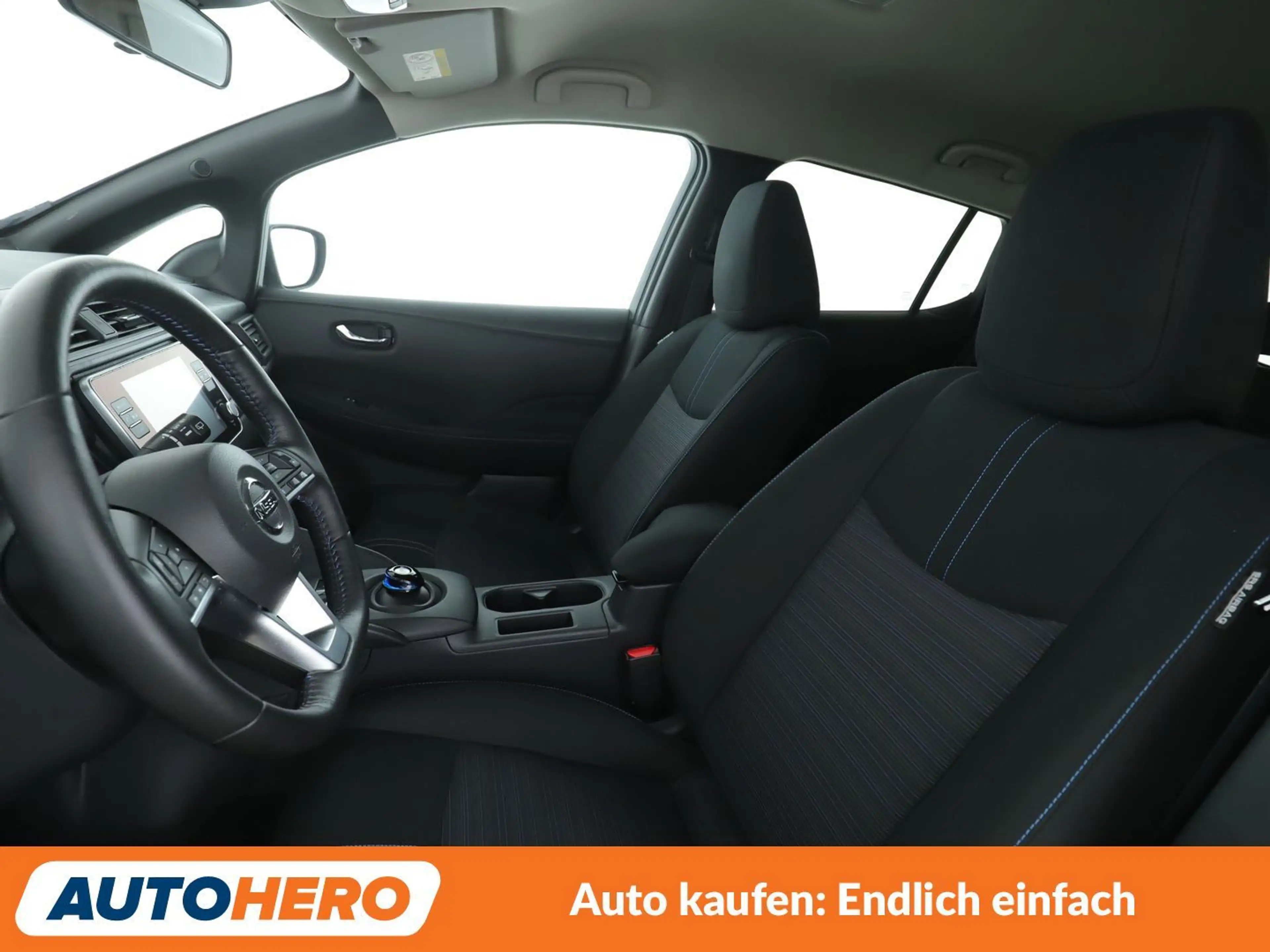 Nissan Leaf electric drive 110 kW Acenta — photo 10