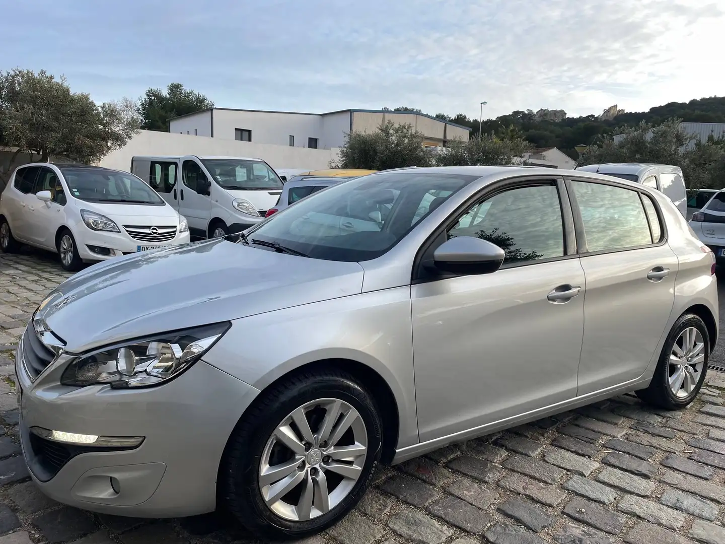 Peugeot 308 II 1.6 HDi FAP 92ch Active 5p Gris - 1