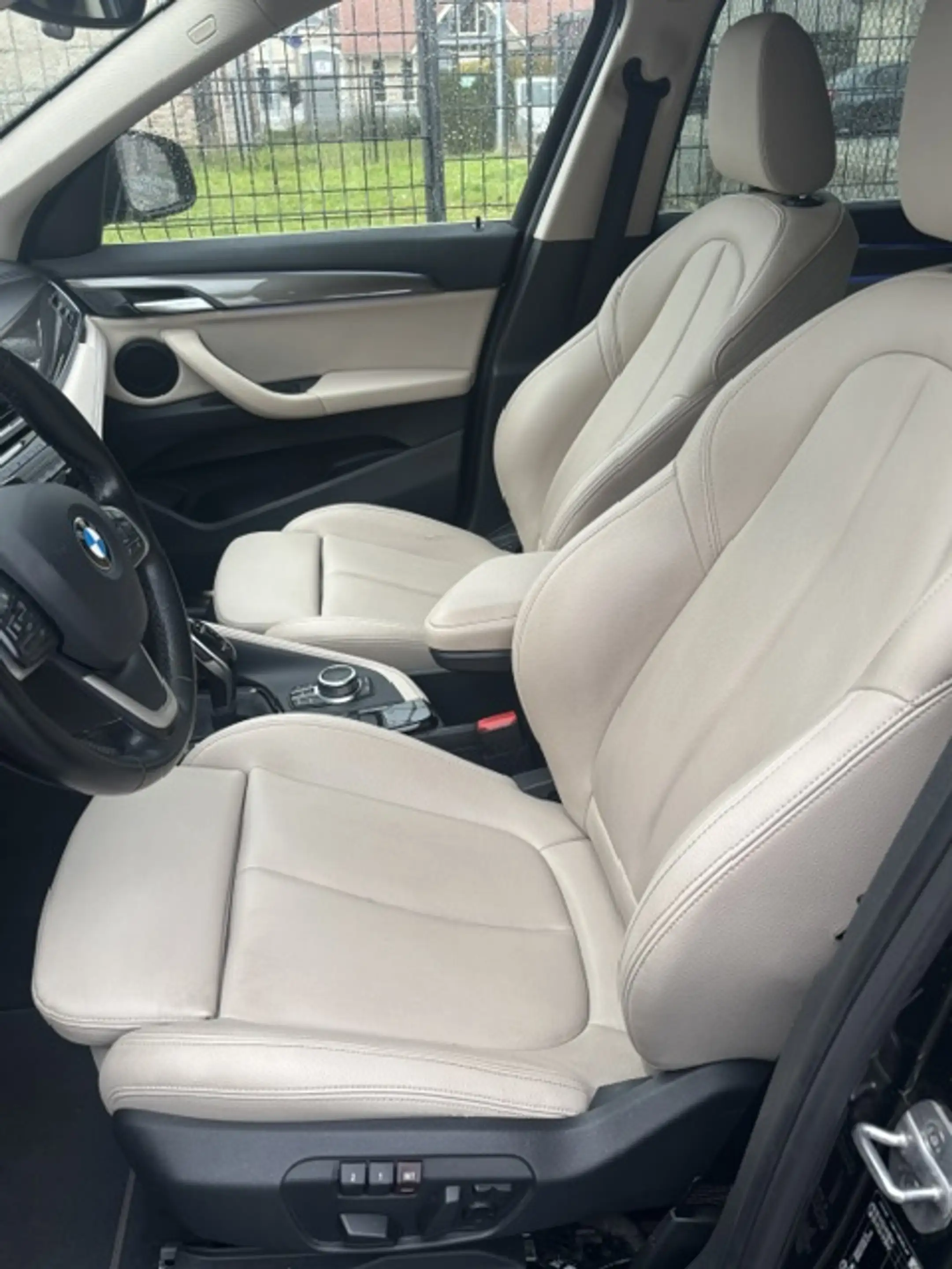 BMW X1 X1 1.5iA sDrive18 — photo 11