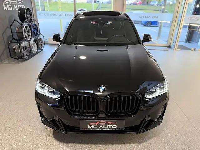 BMW X3 view 10
