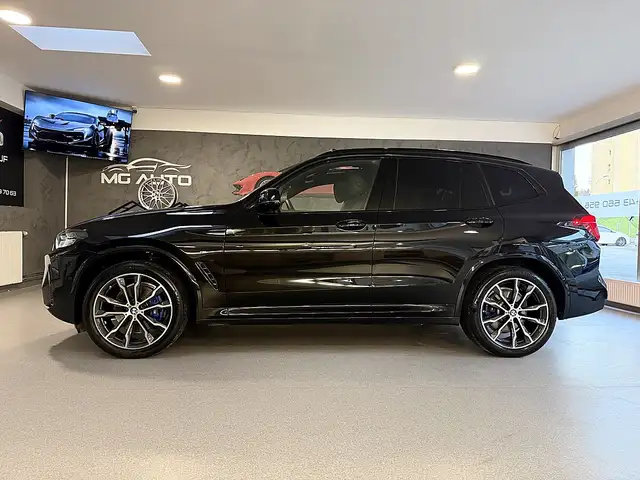 BMW X3 view 4