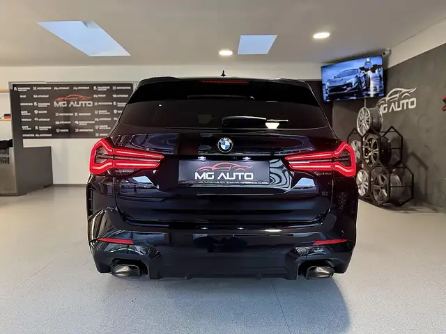 BMW X3 view 6