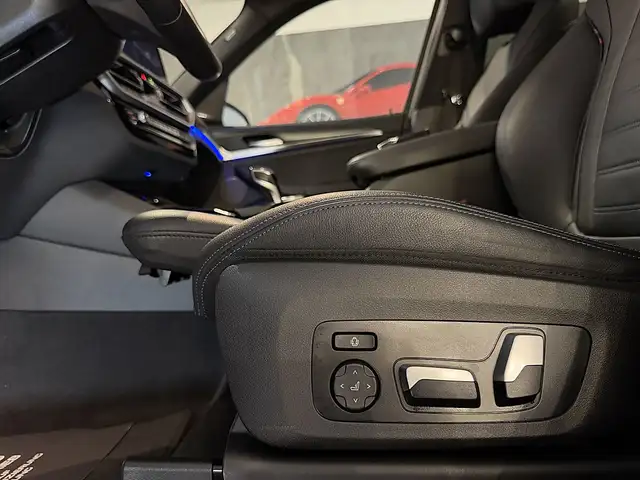 BMW X3 view 13