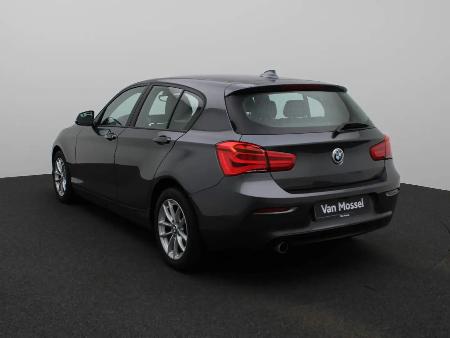 BMW 116 1-serie 116i Corporate Lease | Navigatie | Camera Grijs - 2