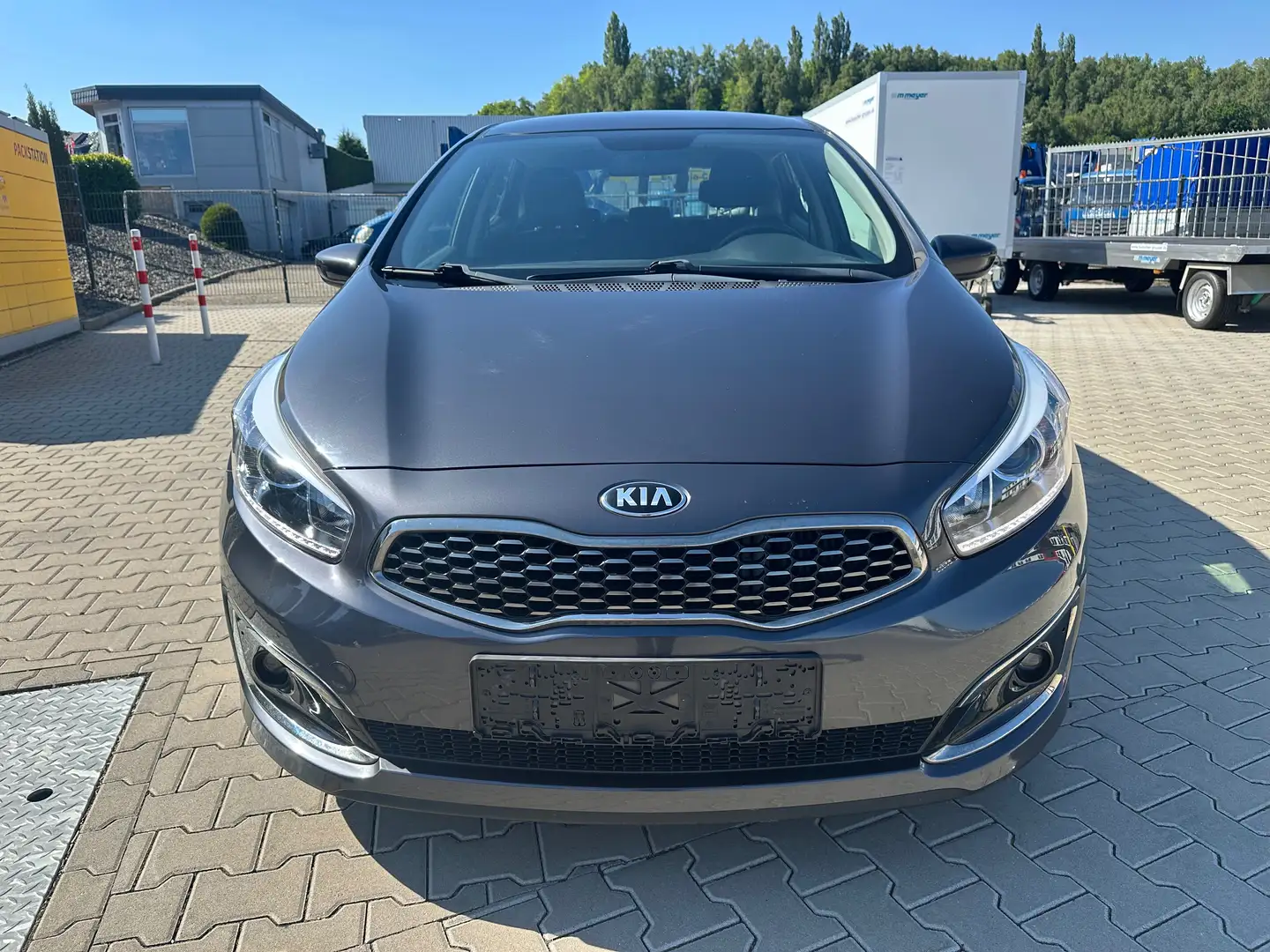 Kia Ceed / cee'd 1.6 CRDi 110  Spirit Navi Kamera Grijs - 2