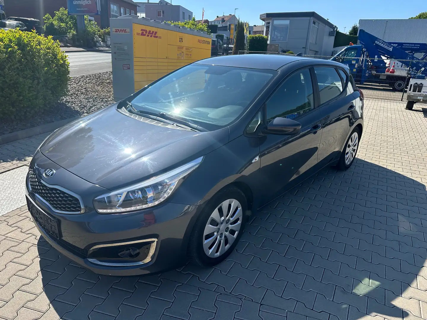 Kia Ceed / cee'd 1.6 CRDi 110  Spirit Navi Kamera Grijs - 1
