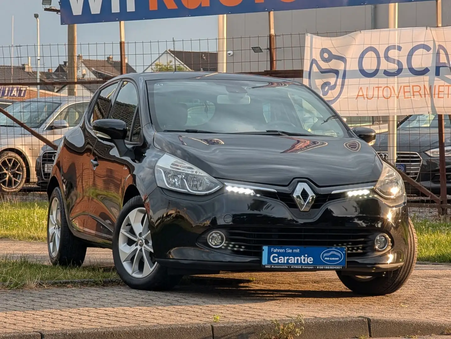 Renault Clio IV Limited*NAVI*TEMPOMAT*PDC*USB !! Schwarz - 2
