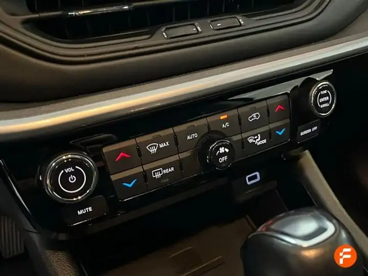 Jeep Compass 1.3 PHEV Limited AT AWD 2023, foto 17