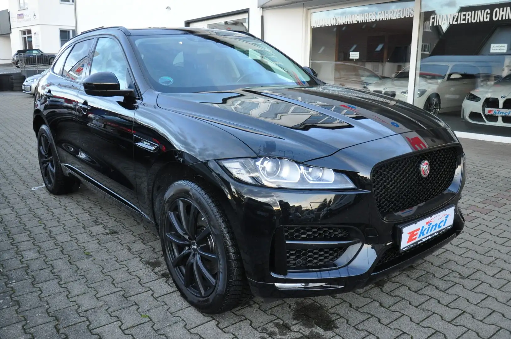 Jaguar F-Pace F-PACE R-Sport AWD Noir - 2
