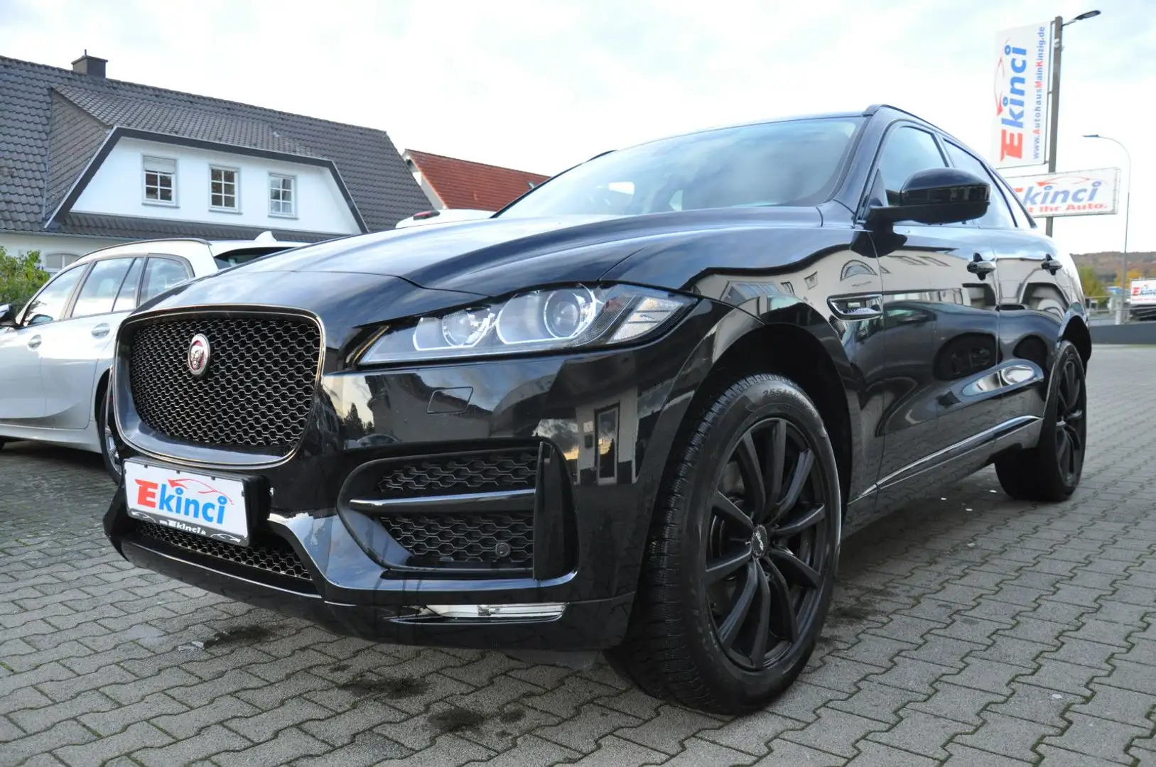 Jaguar F-Pace F-PACE R-Sport AWD Noir - 1