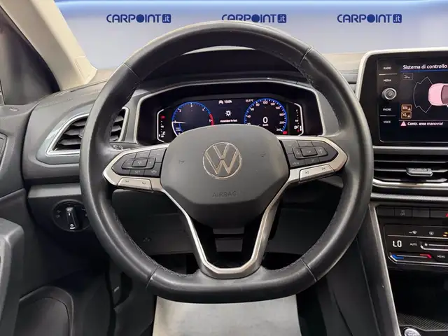 Volkswagen T-Roc view 14