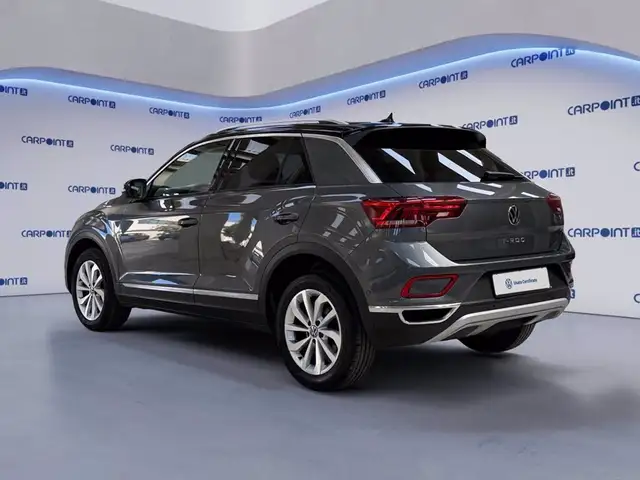 Volkswagen T-Roc view 5