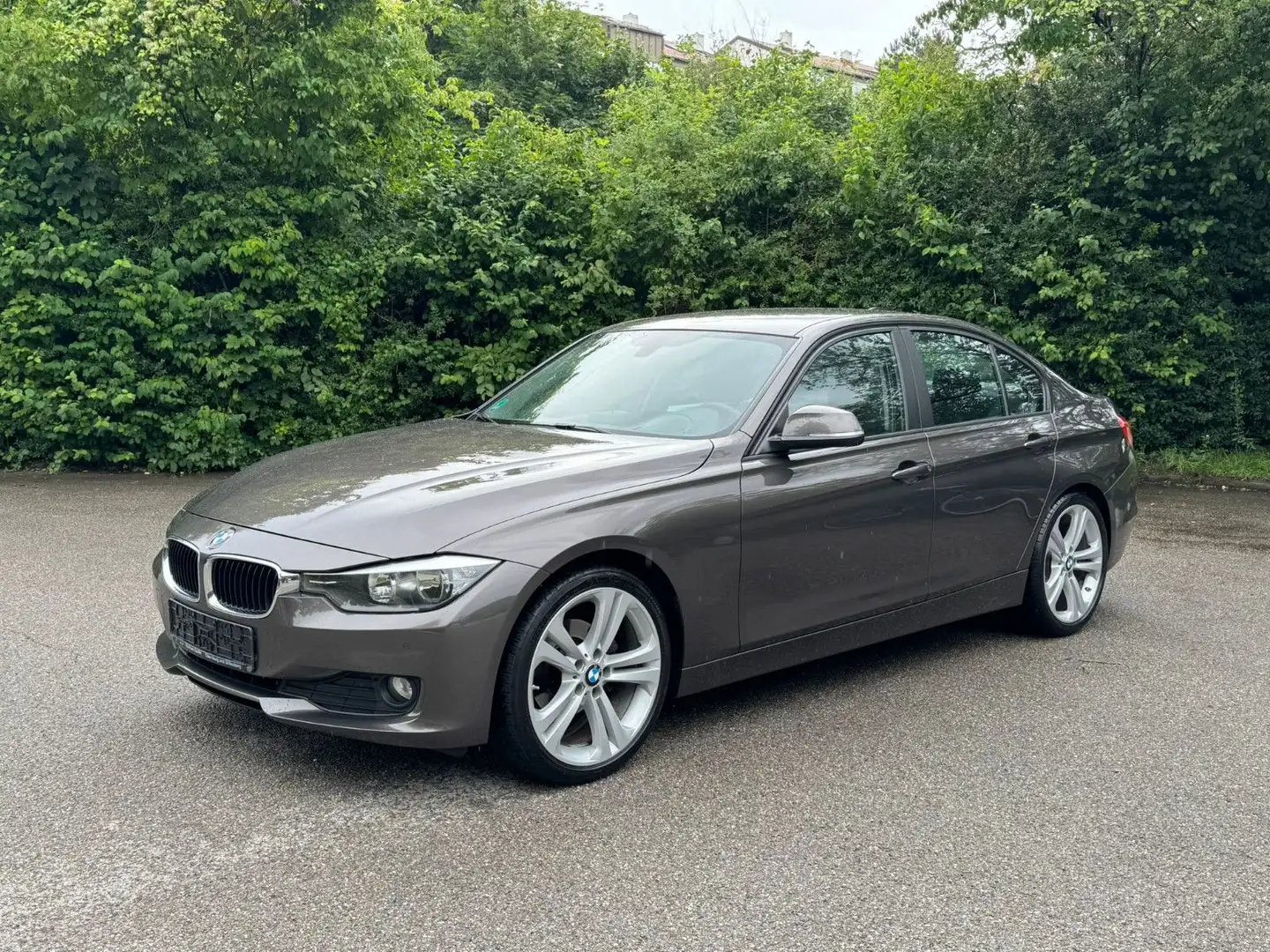 BMW 318 d Luxury Line 3er F30 Navi Automatik Head-Up Marrón - 1
