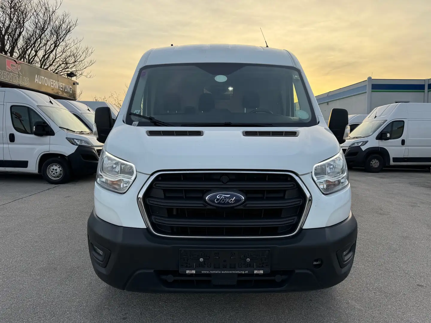 Ford Transit L3H2 35 Trend TÜV/Service/Reifen NEU*ABVERKAUF* Weiß - 2