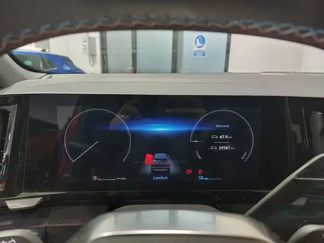 Renault Austral view 10