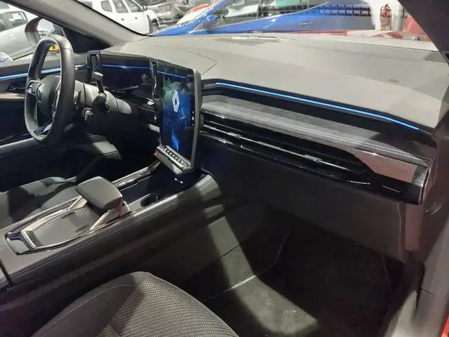 Renault Austral view 13