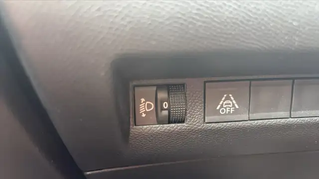Peugeot 2008 view 13