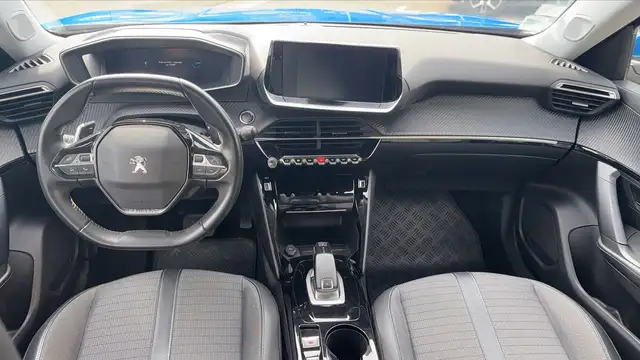 Peugeot 2008 view 11