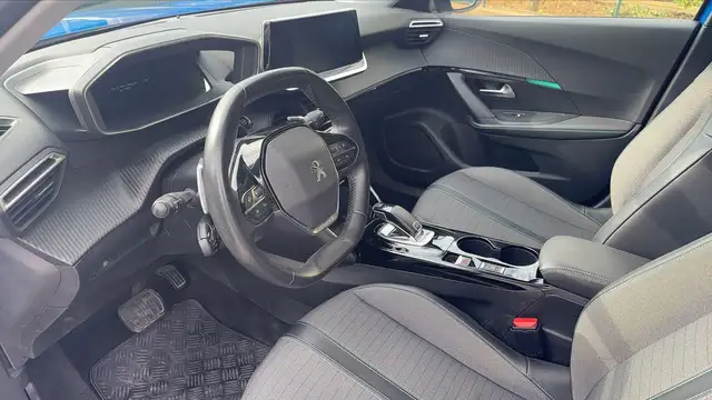 Peugeot 2008 view 8